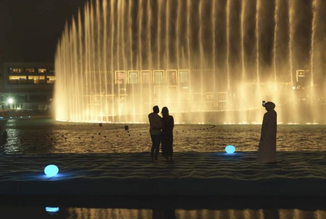 Dubai Fountain Boardwalk