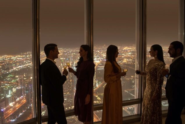 Dubai cheap tickets At the top Burj Khalifa Level 124 + 125