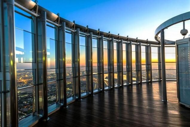 Dubai Cheap At the Top Burj Khalifa Level 124-125 + Burj Club (Lunch/Dinner) with ICL Tours.